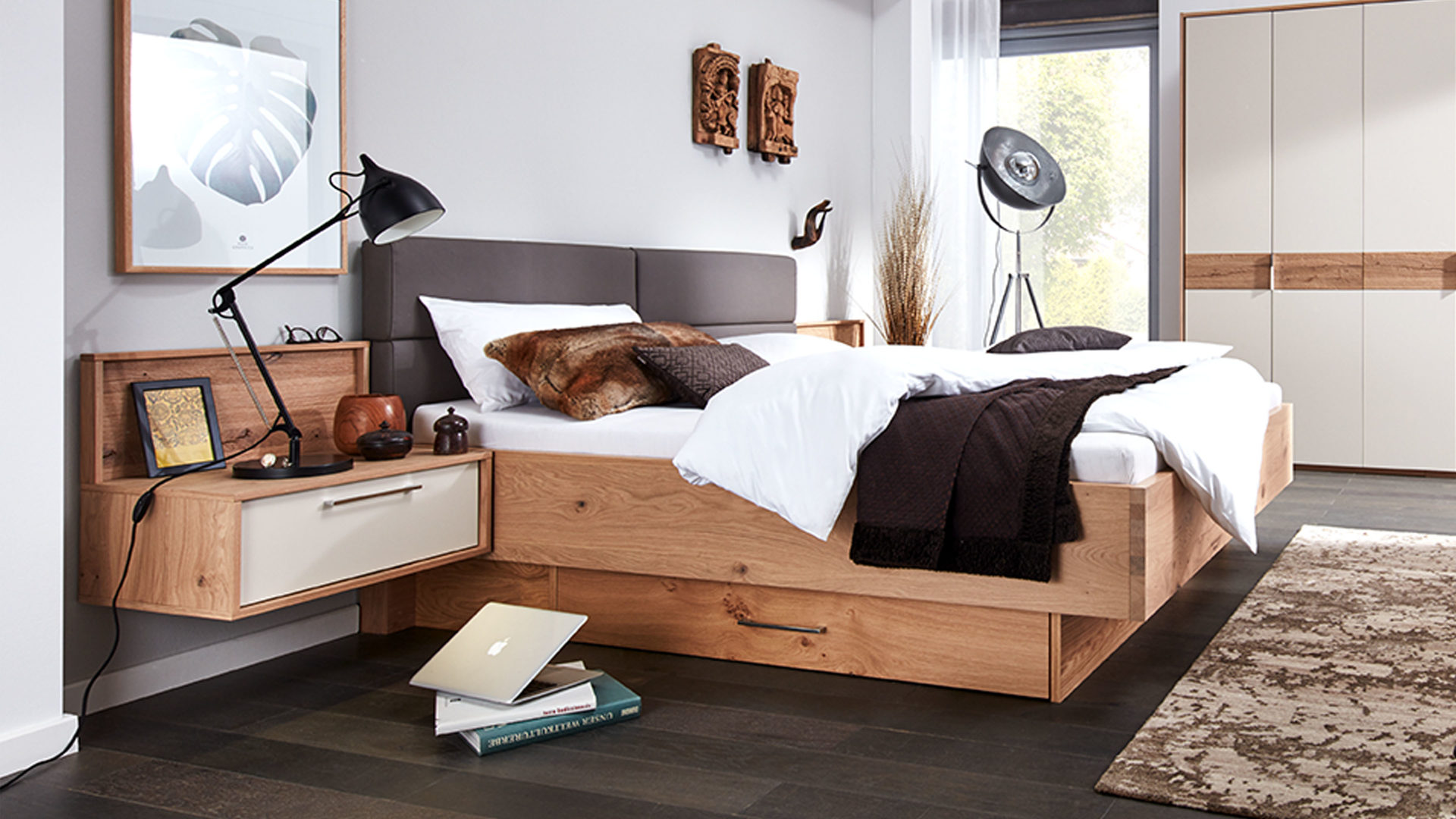 Interliving Schlafzimmer Serie 1002 Bettkombination Sandfarbener