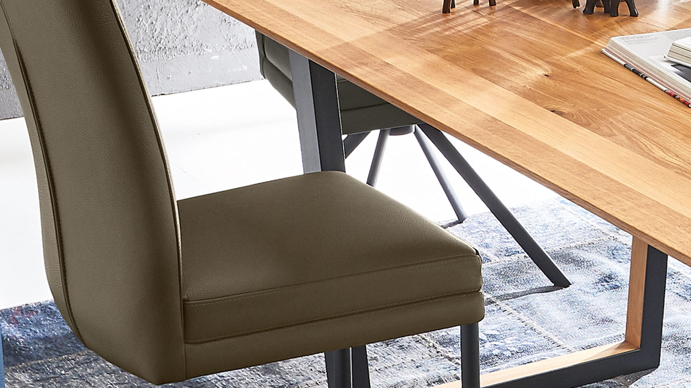laVie Schwingstuhl bzw. Freischwinger Color Line olivgrunes Leder Napoli 985 schwarzes Eisen