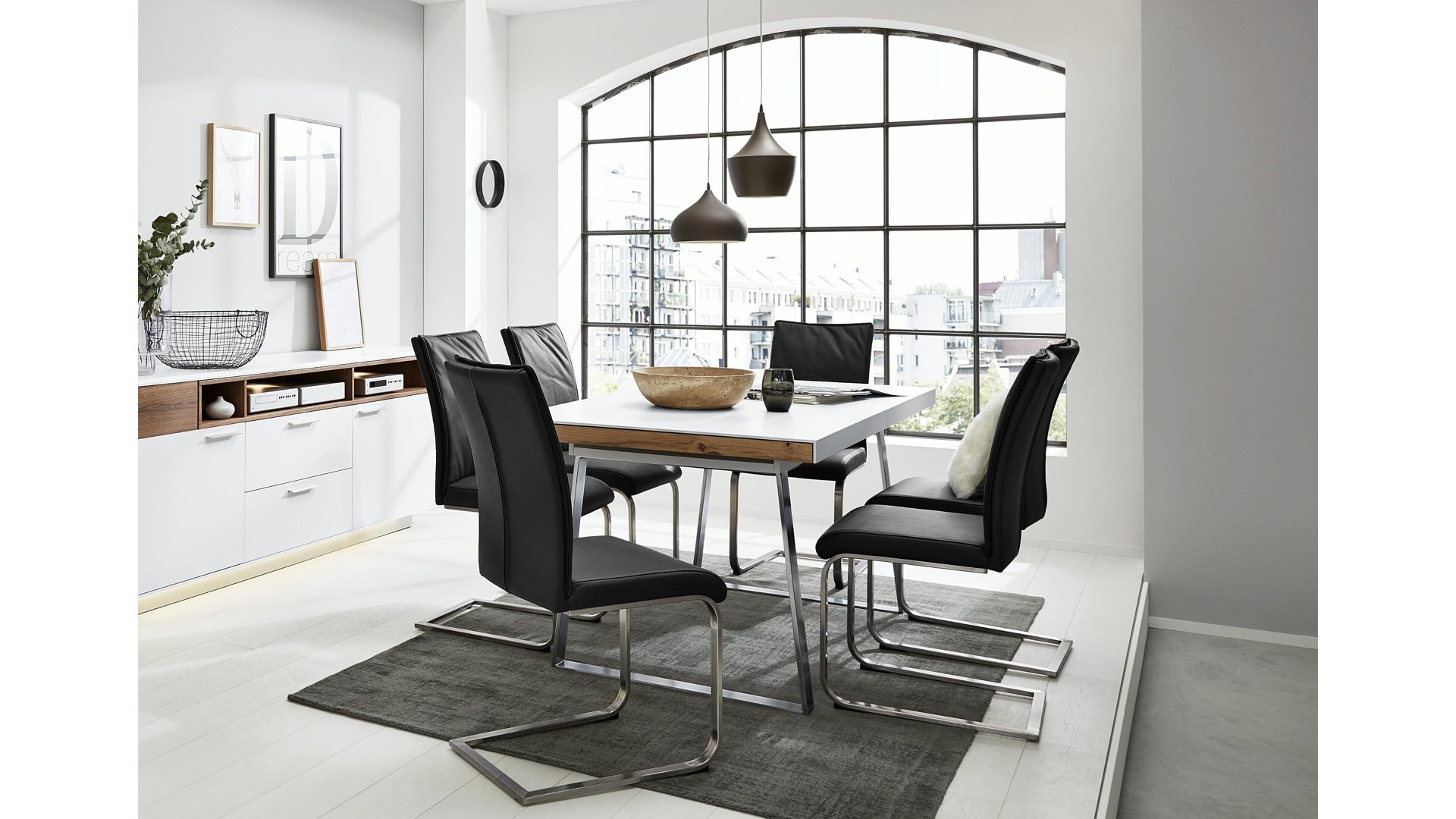Auszugtisch Die hausmarke | il aus Holz in Weiß Interliving Wohnzimmer Serie 2102 - Esstisch dunkles Asteiche-Furnier & weißer Mattlack – ca. 160 x 90 cm