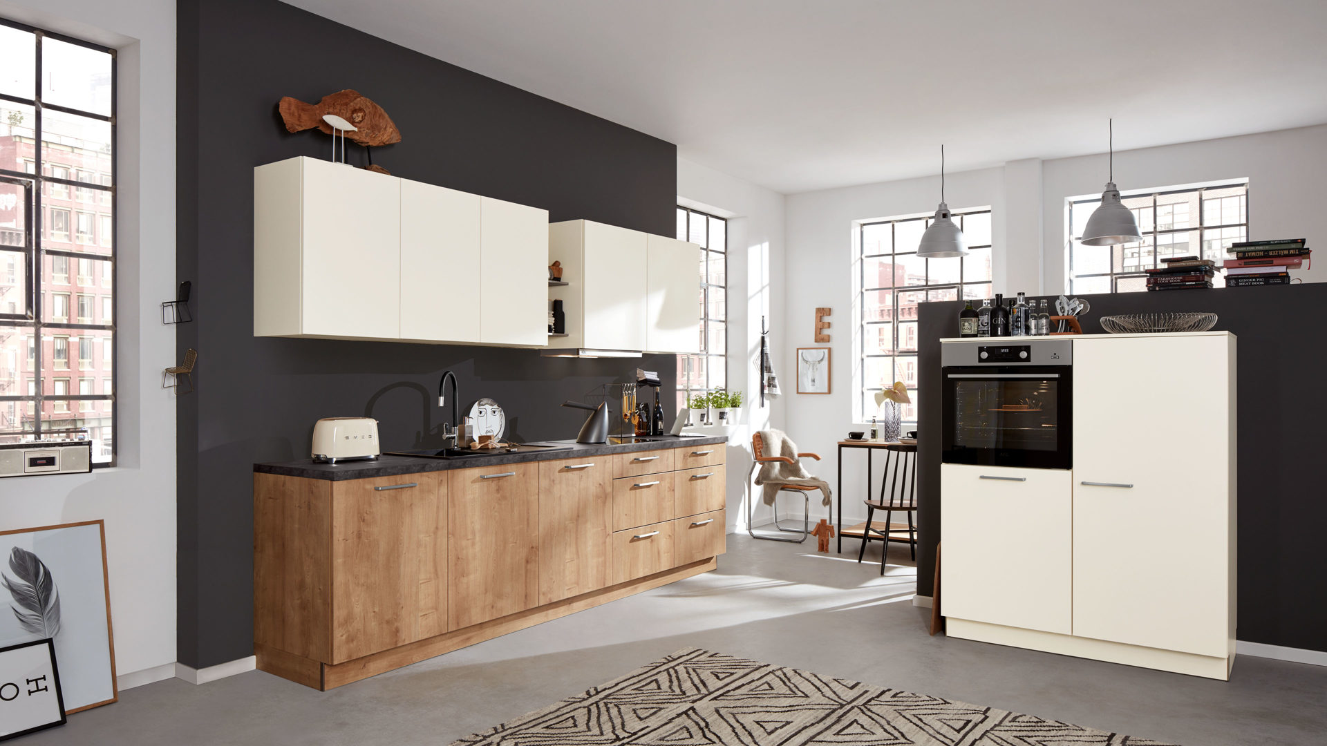 Einbauküche Nolte kÜchen (auch il) aus Holz in Weiß Interliving Küche Serie 3014 mit AEG Einbaugeräten magnolien- & Chaleteichefarbene Kunststoffoberflächen – zweiteilig