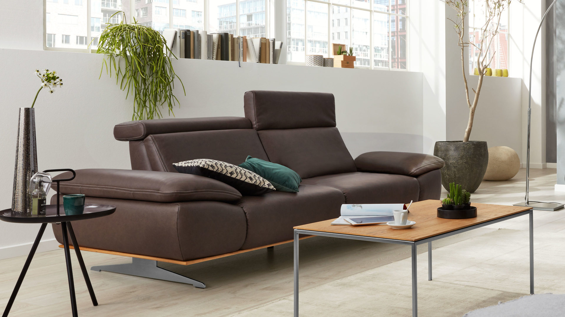Dreisitzer Polinova | il aus Leder in Braun Interliving Sofa Serie 4350 – Dreisitzer mit Funktion braunes Leder Vivre Goa – Länge ca. 240 cm
