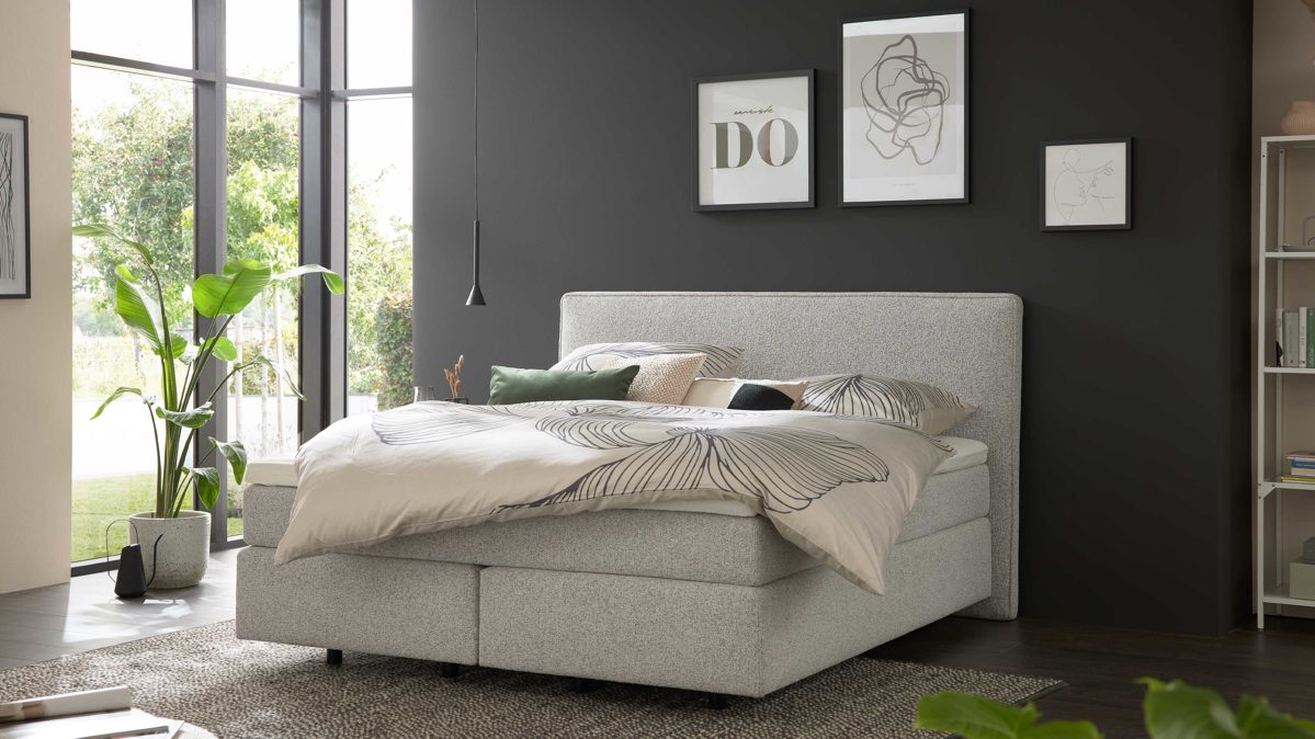 Boxspringbett Interliving aus Stoff in Grau Interliving Boxspringbett Serie 1421 hellgrauer Stoffbezug Pollux 80 - Liegefläche ca. 180 x 200 cm