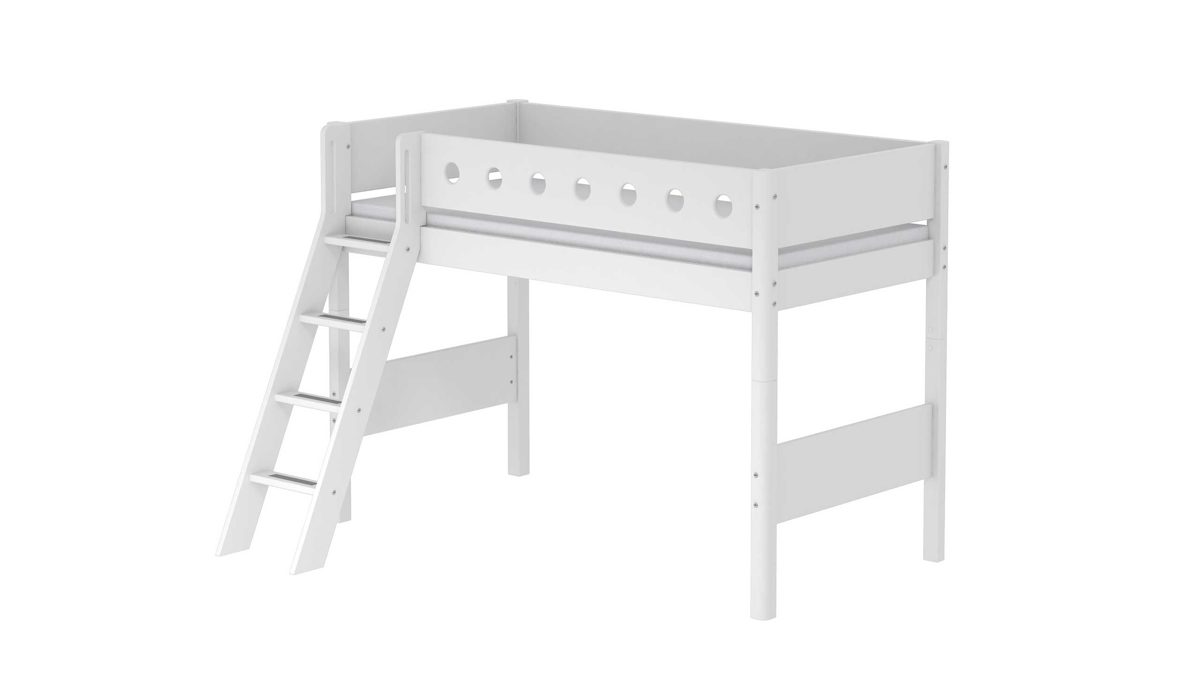 Einzelbett Flexa aus Holz in Weiß FLEXA White Mittelhohes Bett mit Schrägleiter 90x190 cm weiß - weiß