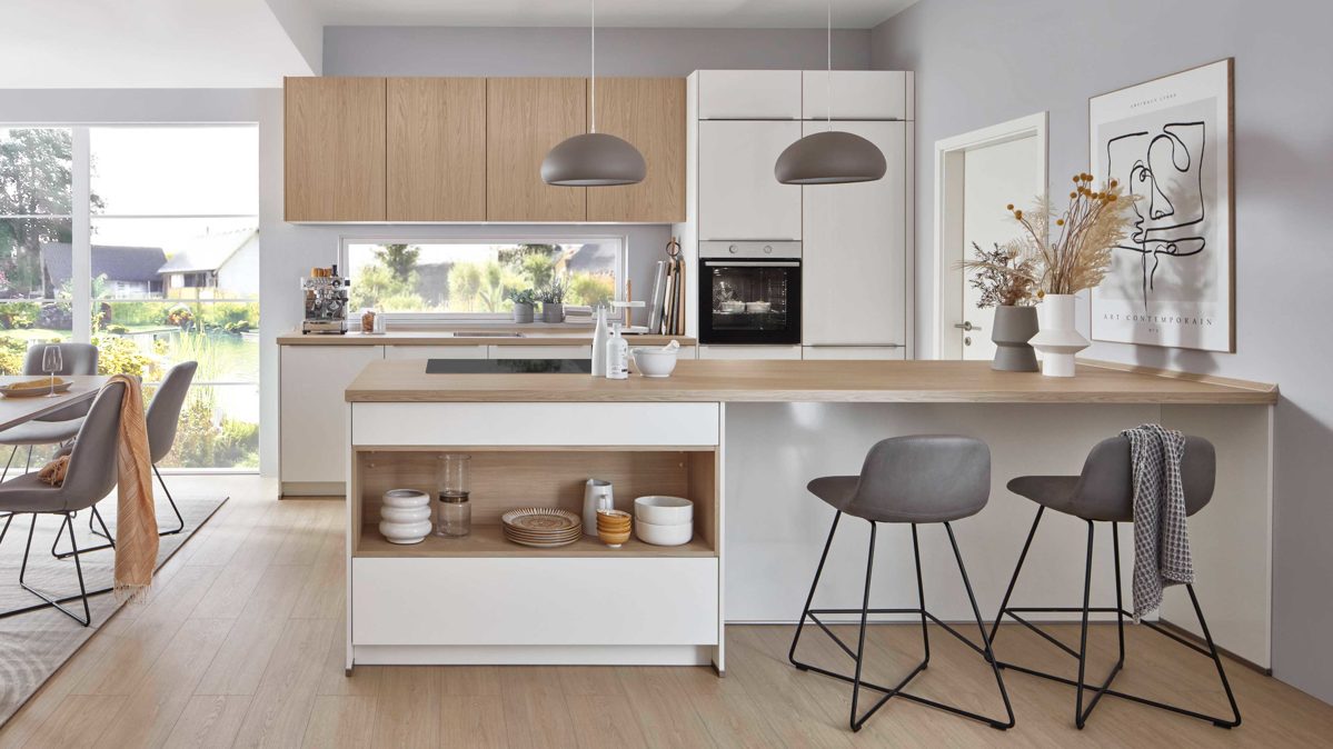 Einbauküche Nobilia® aus Holz in Weiß nobilia® Einbauküche Novalux mit gorenje Elektrogeräten Weiß & Eiche Como - zweiteilig