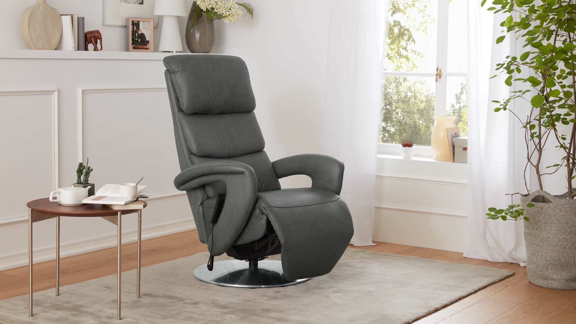 Relaxsessel comfortmaster besser sitzen, liegen, leben aus Leder in Anthrazit Comfortmaster Relaxsessel Sessel CM-HU1060 Lederbezug Anthrazit CM-HU1060 small, Leder Torro anthrazit, Fuss sternförmig, Sitz weich