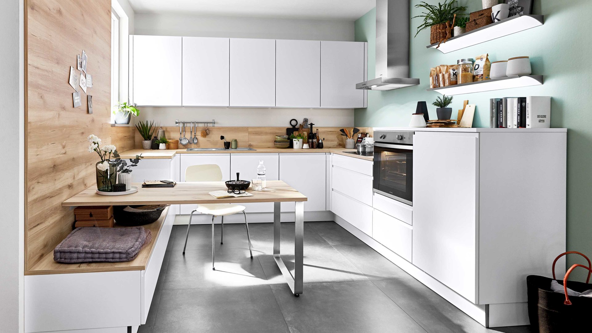 Einbauküche Nolte küchen aus Holz in Weiß nolte Einbauküche Sigma mit privileg-Einbaugeräten Weiß & Kernbuche – Stellfläche ca. 285 x 310 cm
