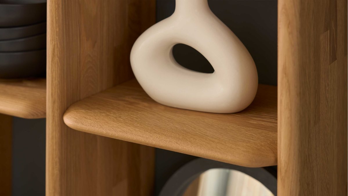 Einlegeboden Interliving aus Holz in Holzfarben Interliving Wohnzimmer Serie 2028 - Stollenboden Wildeiche - Breite ca. 29 cm