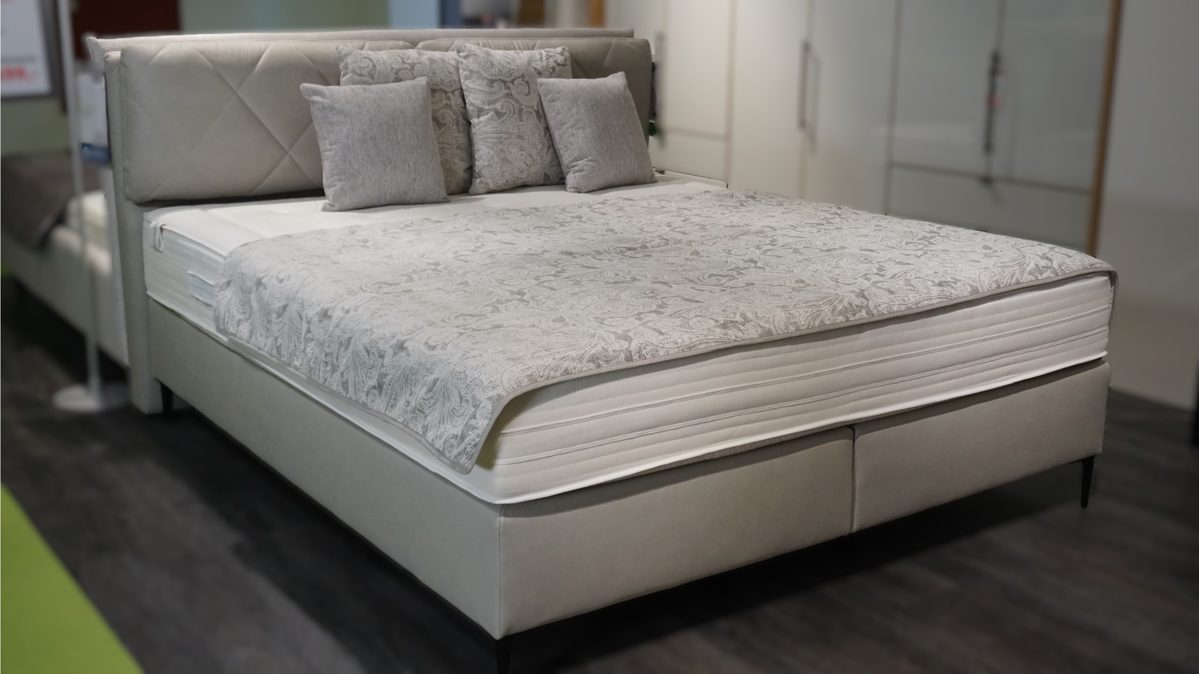 Boxspringbett Interliving aus Kunstfaser Stoff in Grau Interliving Boxspringbett Serie 1402 - 180 x 200 cm silbergrauer Bezug Galero 640007 - Liegefläche ca. 180 x 200 cm