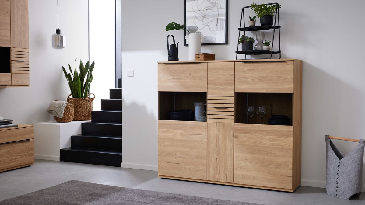 Highboard Interliving aus Holz in Holzfarben Interliving Wohnzimmer Serie 2032 - Highboard B15073 mit Apothekerauszug Balkenbuche - zwei Türen, drei Schubladen, Breite ca. 150 cm