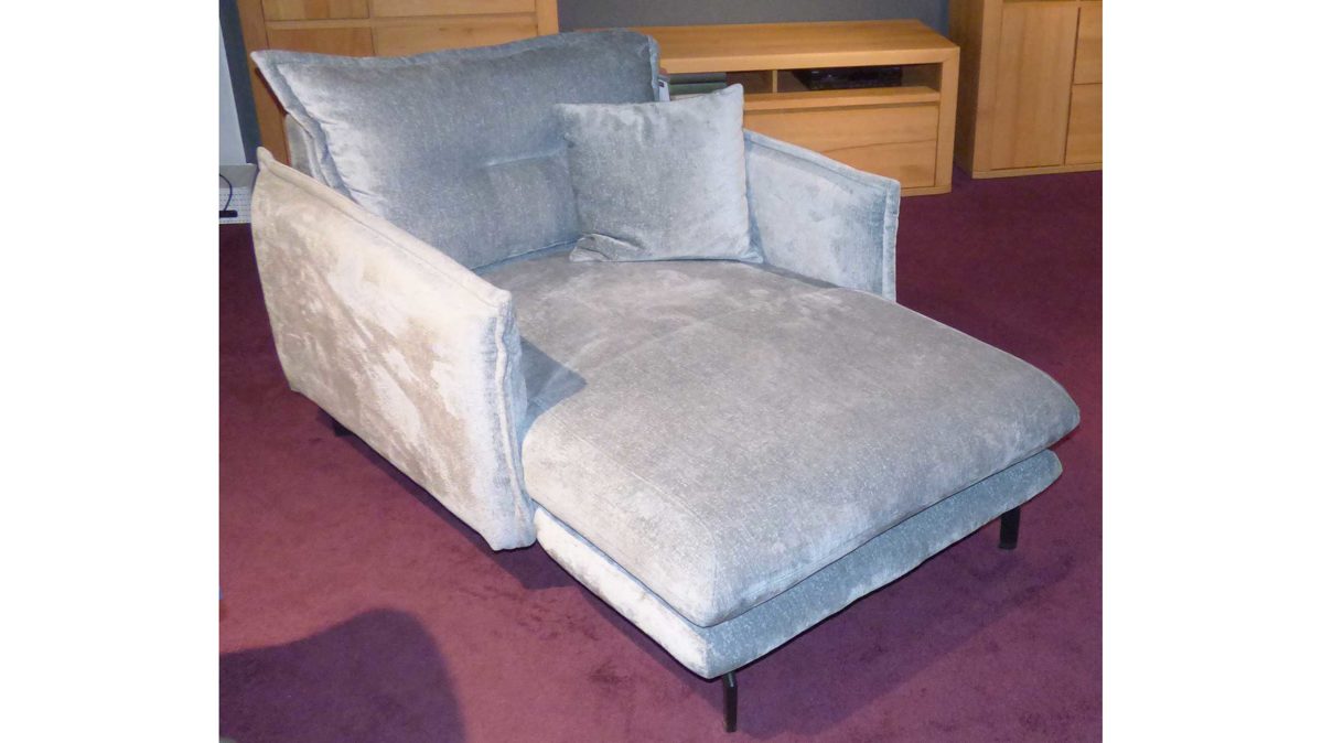 Polstersessel Benformato aus Metall Stoff in Hellblau Hellgrau BENFORMATO Loveseat LAVA, Polsterliege Loveseat Stoff 6903 Orsa hellblau & Metallfuss schwarz