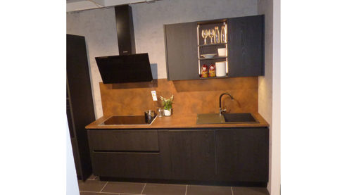 Einbauküche Express küchen aus Holz Kunststoff Metall Nachbildung in Schwarz EXPRESS KÜCHEN Einbauküche Plan P11 mit allen Einbaugeräten schwarze Esche Nachbildung, Arbeitsplatte Korthenstahl P98