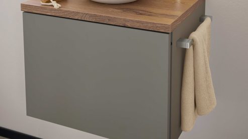 Badmöbel-Set Interliving aus Holz in Grau Interliving Bad Serie 3715 - Gästebadlösung mit beleuchtetem Spiegel Taupegrau, Viking Oak & Weiß - eine Tür, Breite ca. 50 cm