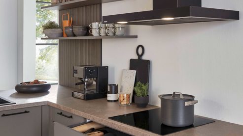 Einbauküche Nobilia® aus Holz in Grau nobilia® Einbauküche Easytouch mit Geräten Taupegrau - zweiteilig