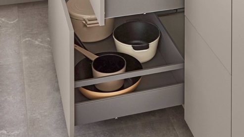 Einbauküche Nobilia® aus Holz in Beige nobilia® Einbauküche Senso mit Geräten Macchiato & Eiche Bergamo - Stellfläche ca. 185 x 369 cm