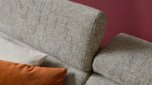 Ecksofa Interliving aus Stoff in Grau Interliving Sofa Serie 4420 - Ecksofa mit Holzfüßen grausilberner Bezug LRS 19 – Stellfläche ca. 178 x 256 cm