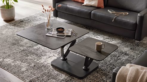 Couchtisch Interliving aus Keramik in Dunkelgrau Interliving Couchtisch Serie 6232 titanfarbene Keramik & schwarzer Stahl - 80-137 x 80 cm