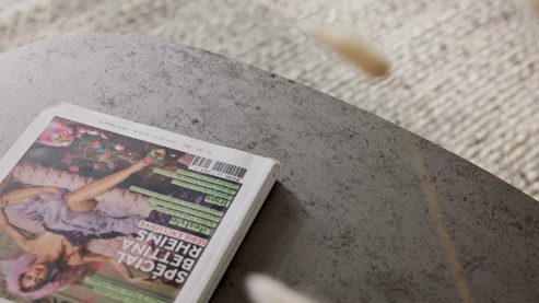 Couchtisch Interliving aus Keramik in Grau Interliving Couchtisch Serie 6233 silberfarbene Keramik & schwarzer Stahl - 90-149 x 60 cm