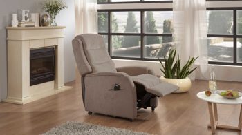 Relaxsessel PARTNERRING COLLECTION aus Stoff in Beige Sand HUKLA Relaxsessel Sessel RV82 A8 Stoffbezug Mandel Beige Stoff Leonie 19 Mandel, Funktion A8 ein Motor + Aufstehhilfe