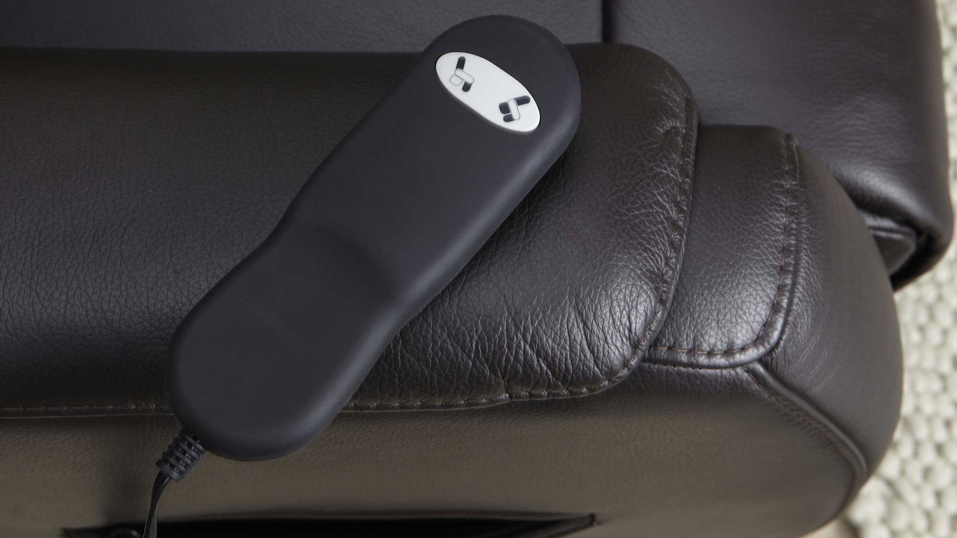 Relaxsessel PARTNERRING COLLECTION aus Leder in Braun Dunkelbraun HUKLA Relaxsessel Sessel RV82 A4 Lederbezug Schoko Espresso Leder 56 Torro Espresso, Funktion A4 zwei Motoren + Aufstehhilfe