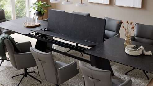 Auszugtisch Interliving aus Keramik in Schwarz Interliving Esszimmer Serie 5123 – Kulissentisch Glas-Keramik Oxid & schwarzes Metall - ca. 220 - 340 x 100 cm