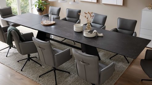 Auszugtisch Interliving aus Keramik in Schwarz Interliving Esszimmer Serie 5123 – Kulissentisch Glas-Keramik Oxid & schwarzes Metall - ca. 220 - 340 x 100 cm