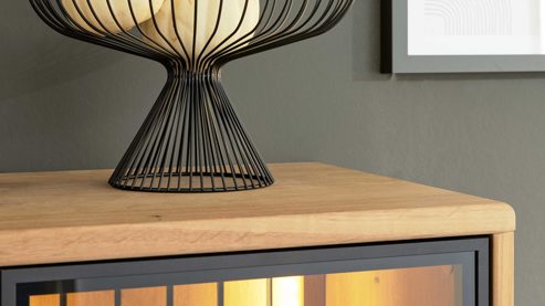 Wohnwand Interliving aus Holz in Holzfarben Interliving Wohnzimmer Serie 2024 - Wohnwand Eiche & Schwarzglas - dreiteilig, Breite ca. 319 cm