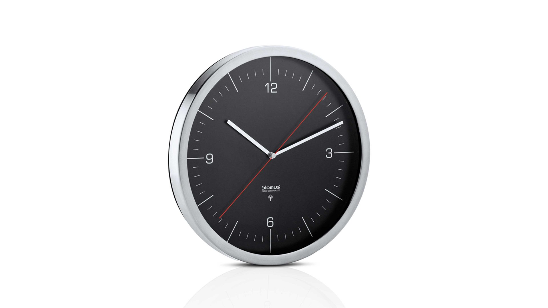 Wanduhr Blomus aus Metall in Schwarz blomus Funk-Wanduhr Crono schwarzer Kunststoff & matter Edelstahl – Durchmesser ca. 31 cm