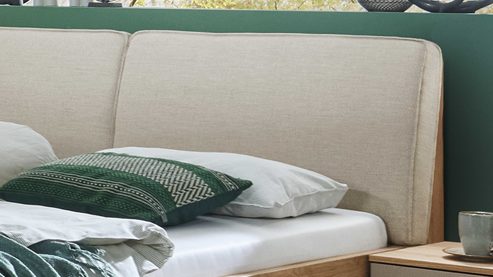 Bettgestell PARTNERRING COLLECTION aus Holz in Beige PARTNERRING COLLECTION Schlafzimmermöbel Callao - Bettgestell Balkeneiche & beiger Stoff Senta - Liegefläche ca. 180 x 200 cm