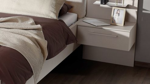 Nachtkommode PARTNERRING COLLECTION aus Holz in Beige rauch ORANGE Luana - Hängekonsolen Champagner & Atlantic oak - zweiteilig