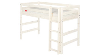 Einzelbett Flexa aus Holz in Weiß FLEXA Classic mittelhohes Bett 90x200 cm mit senkrechter Leiter Kiefer weiss lasiert