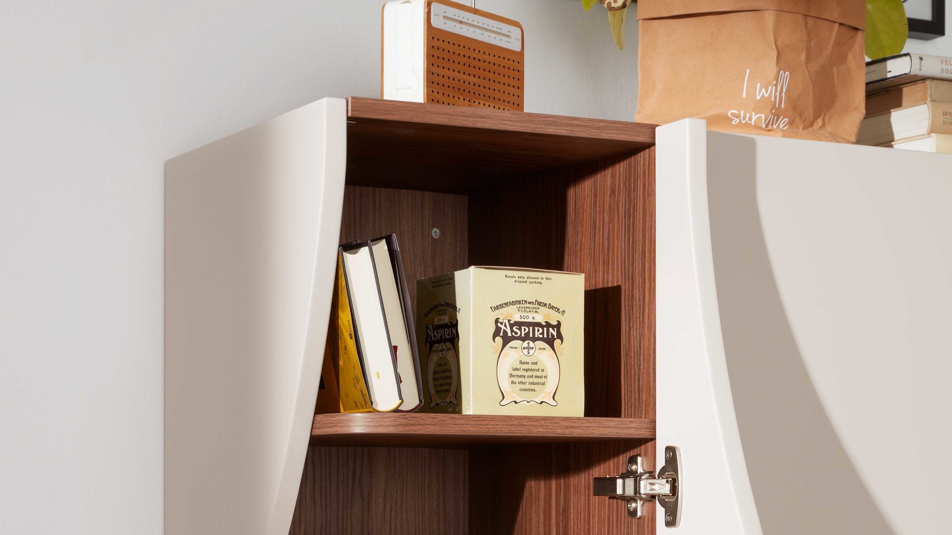 Einbauküche Interliving aus Holz in Beige Interliving Küche Serie 3005 mit privileg Einbaugeräten Sahara & Nussbaum – Stellfläche ca. 242 x 335 cm