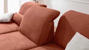 Ecksofa KAWOO aus Stoff in Orange KAWOO Serie 7533 - Ecksofa mit Funktionen kupferfarbener Stoff ZMR 154 & schwarze Metallfüße S289.13 - Stellfläche ca. 292 x 189 cm