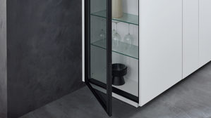 Einbauküche Interliving aus Holz in Weiß Interliving Küche Serie 3084 mit SIEMENS-Einbaugeräten Mattweiß & Eiche Ventura - zweizeilig