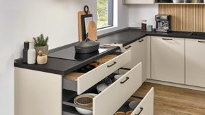 Einbauküche Nobilia® aus Holz in Beige nobilia® Einbauküche Easytouch mit Elektrogräten Sand & Stripewood light - Stellfläche ca. 350 x 340 cm