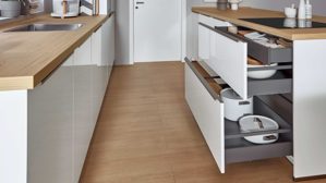 Einbauküche Nobilia® aus Holz in Weiß nobilia® Einbauküche Novalux mit gorenje Elektrogeräten Weiß & Eiche Como - zweizeilig