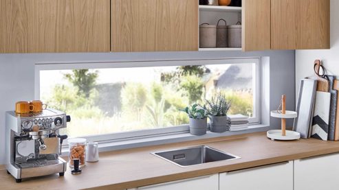 Einbauküche Nobilia® aus Holz in Weiß nobilia® Einbauküche Novalux mit gorenje Elektrogeräten Weiß & Eiche Como - zweiteilig