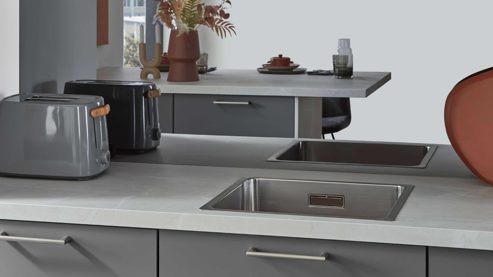 Einbauküche Nobilia® aus Holz in Grau nobilia® Einbauküche Senso mit Elektrogeräten, z. B.  Kühlschrank Schiefergrau - zweiteilig