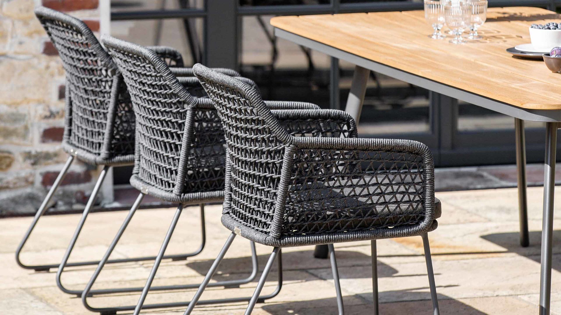 Gartenstuhl /-sessel Niehoff garden aus Kunststoff in Grau NIEHOFF GARDEN Gartenstuhl Kuta graues Kordelgeflecht & Aluminium