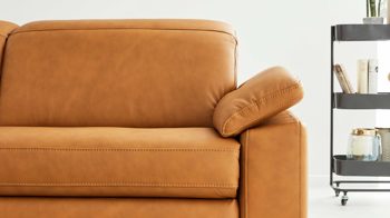 Funktion Interliving aus Metall in Transparent Interliving Sofa Serie 4054 – Armlehnverstellung manuelle Verstellung