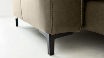 Ecksofa Interliving aus Leder Metall in Grau Interliving Eckkombination Serie 4054 graues LongLife-Leder Vivre & schwarze Metall-Profilfüße – Stellfläche ca. 176 x 317 cm