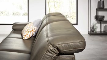 Ecksofa Interliving aus Leder in Grau Interliving Sofa Serie 4054 – Ecksofa steingrauer LongLife-Leder Vivre & schwarze Metallfüße – Stellfläche ca. 176 x 347 cm