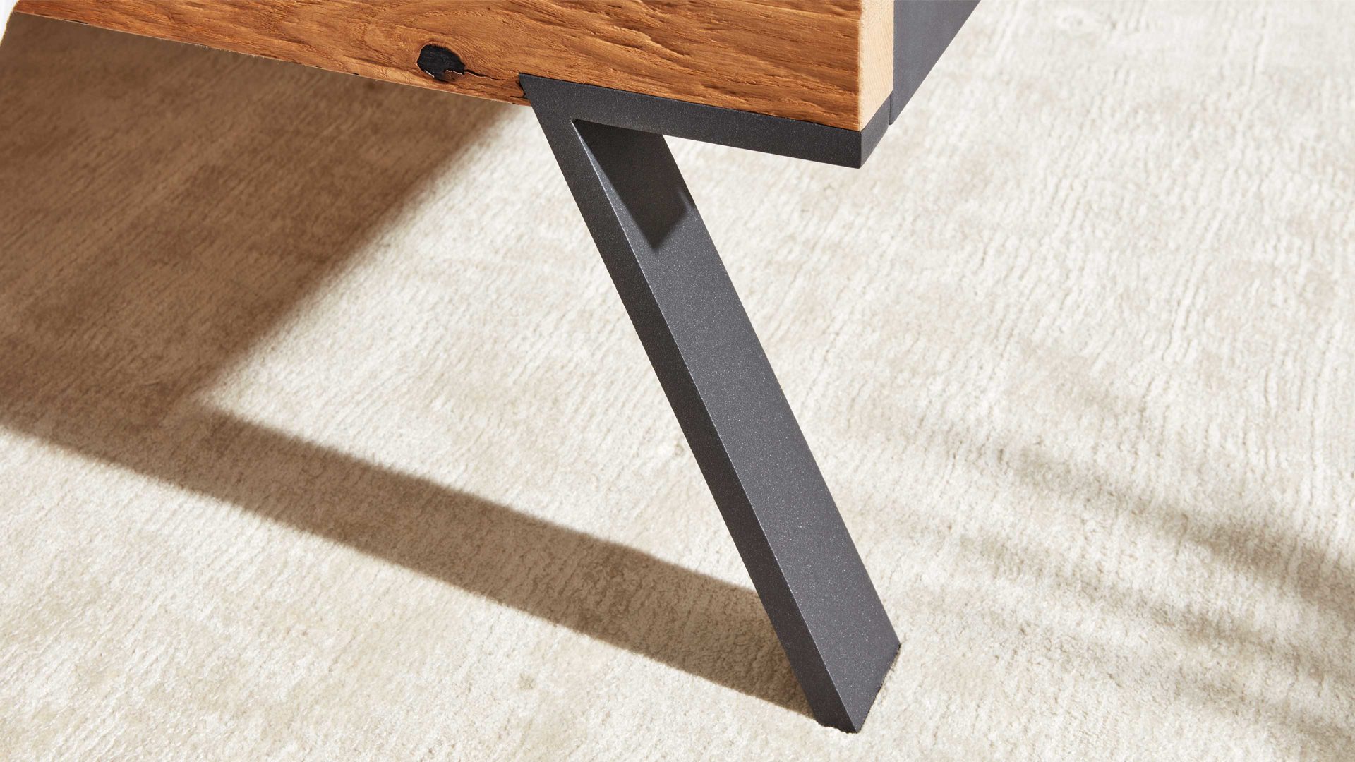 Komplettzimmer Interliving aus Holz in Dunkelgrau Interliving Schlafzimmer Serie 1025 – Komplettzimmer mit Bettbank & weiteren Extras Graphit & Balkeneiche gehackt - Liegefläche ca. 180 x 200 cm