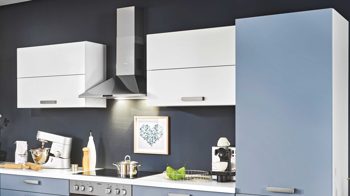 Einbauküche Pino aus Holz in Hellblau pino Einbauküche inklusive Einbaugeräte Pastellblau & Weiß - Stellfläche ca. 175 x 347 cm