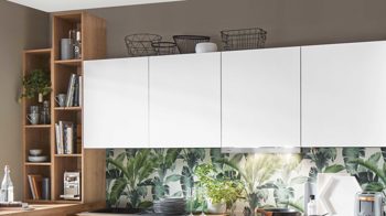 Einbauküche Nobilia® aus Holz in Holzfarben Hell nobilia® Einbauküche Easytouch mit JUNKER -Elektrogeräten Alpinweiß & Eiche Sierra - zweizeilig