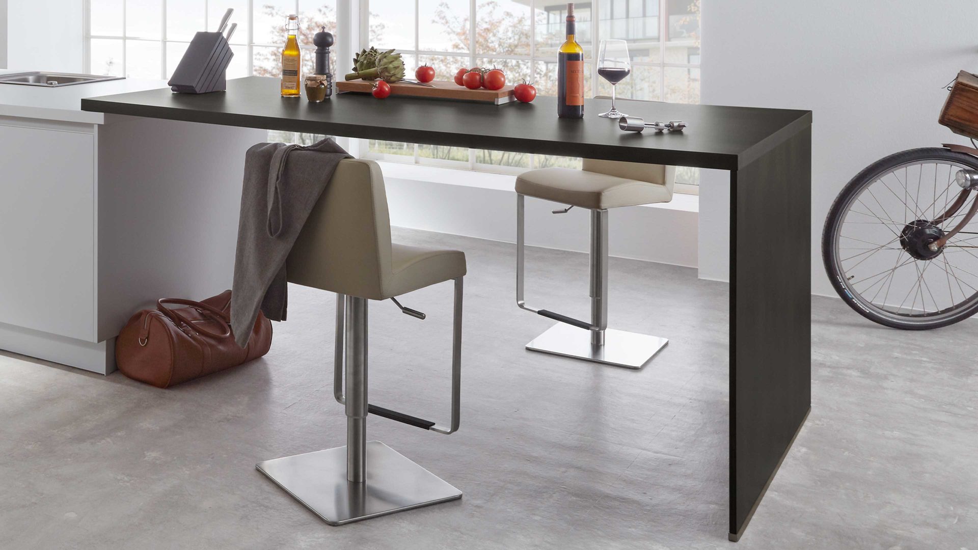 Einbauküche WERT KÜCHE® aus Holz in Dunkelgrau WERT KÜCHE® Nova mit SIEMENS Einbaugeräten Kristallweiß & Stahl dunkel – zweiteilig