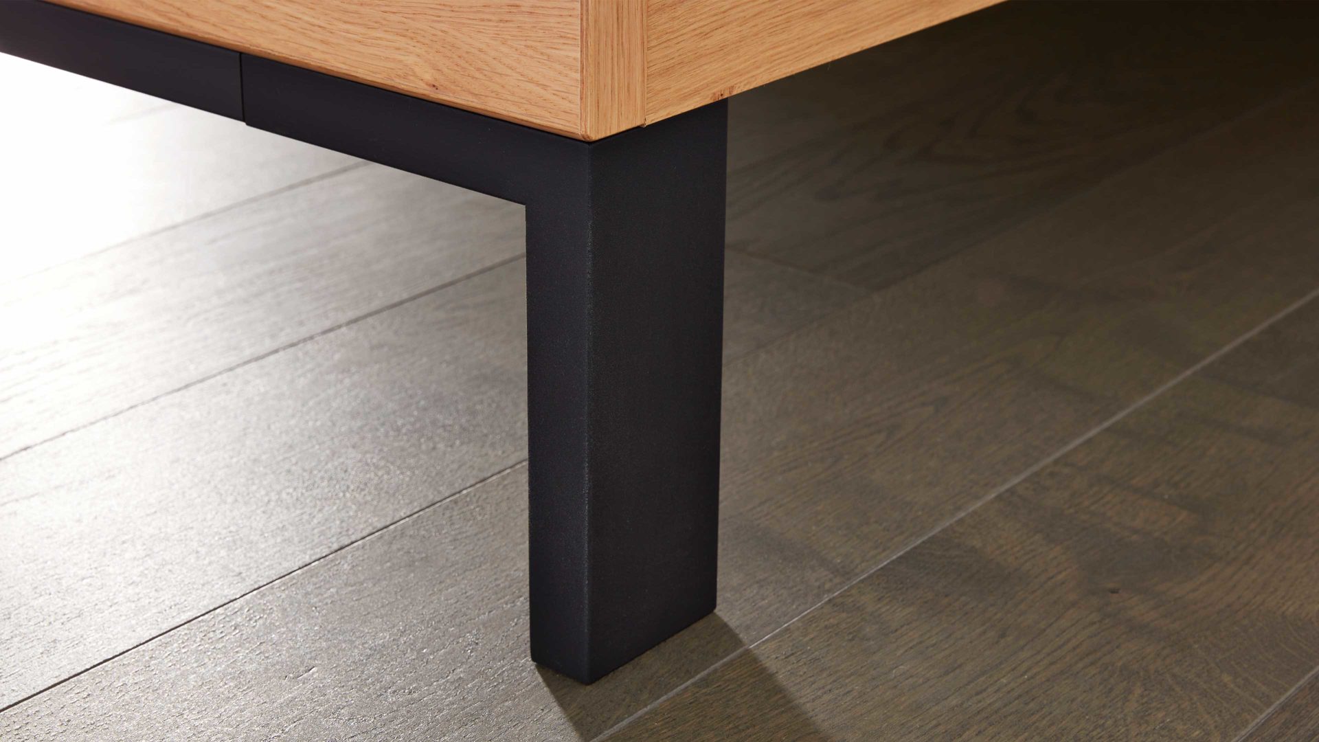 Bettgestell Interliving aus Holz in Holzfarben Interliving Schlafzimmer Serie 1024 – Bettgestell Winkelfüße, Liegefläche ca. 160 x 200 cm - Balkeneiche