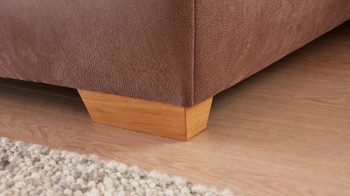 Polsterhocker modulmaster aus Stoff in Braun Modulmaster MM-MP1044 - XXL-Hocker nougatfarbene Mikrofaser Saddle & Holzfüße - ca. 129 x 64 cm