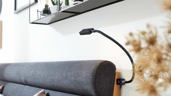 Möbelbeleuchtung Interliving aus Metall in Anthrazit Interliving Schlafzimmer Serie 1023 – Flexleuchte 80133 1,2 Watt