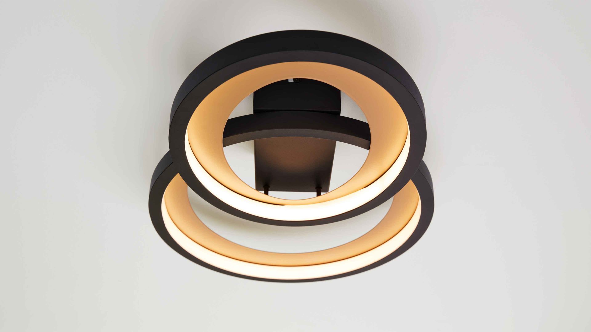 Deckenleuchte Interliving aus Metall in Schwarz Interliving Leuchten Serie 9337 - Deckenleuchte Mattschwarz & Gold – ca. 59 x 33 cm