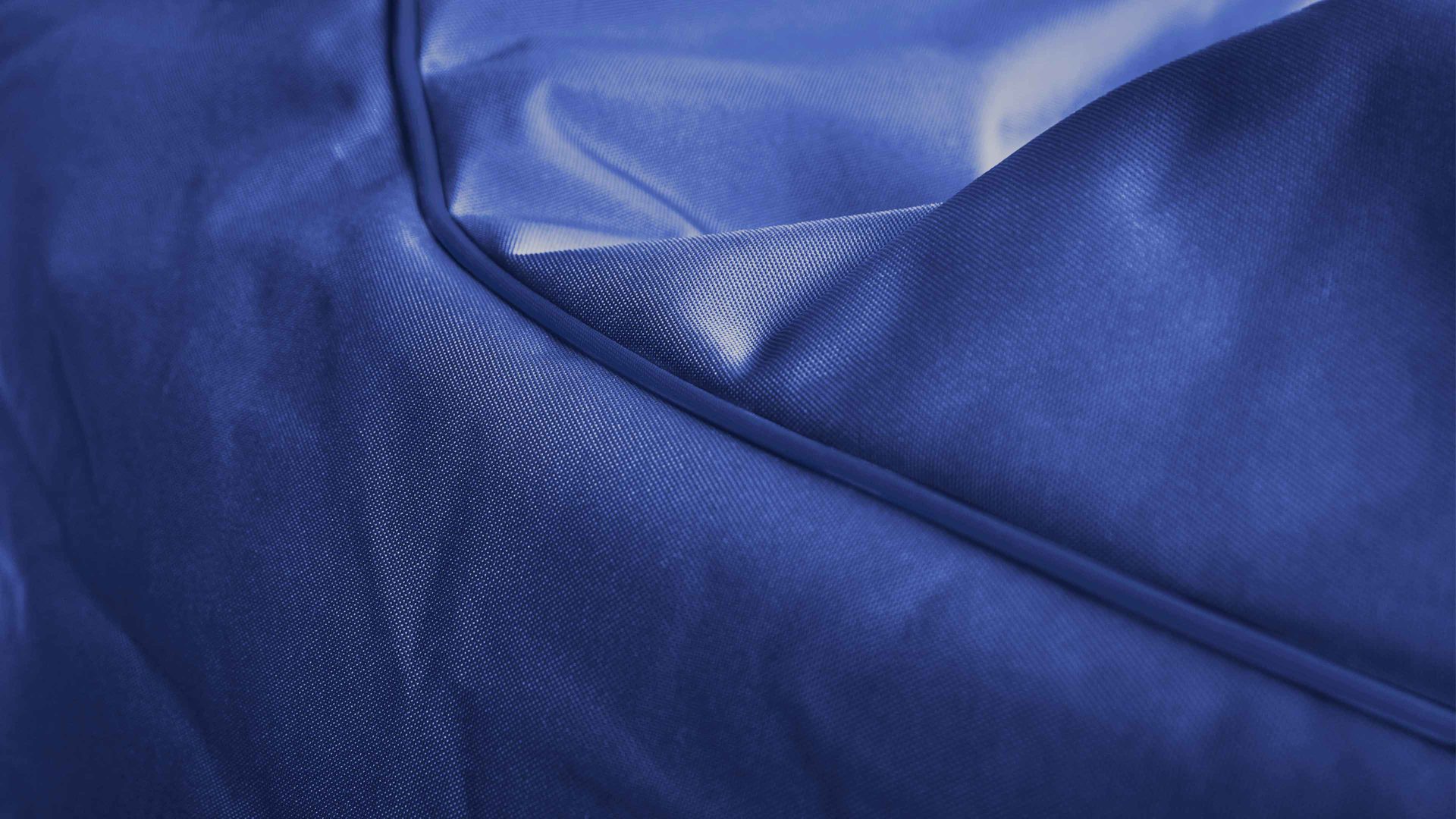 Sitzsack-Sessel Magma sitting point aus Kunstfaser in Blau SITTING POINT Sitzsack-Sessel swing scuba® dunkelblaue Kunstfaser - ca. 95 x 90 x 65 cm